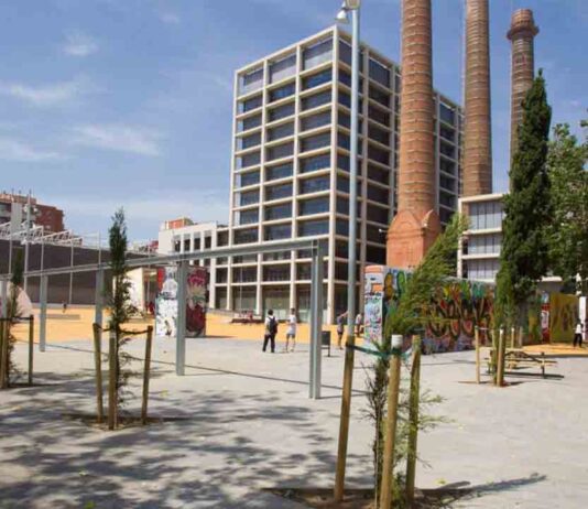 Acuerdo final para transformar las Tres Chimeneas del Poble-sec Acuerdo final para transformar las Tres Chimeneas del Poble-sec