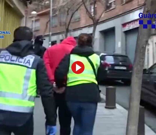 Desarticulado un grupo vinculado a la Mara Pandilla Barrio 18 que pretendía establecerse en Barcelona Desarticulado un grupo vinculado a la Mara Pandilla Barrio 18 que pretendía establecerse en Barcelona