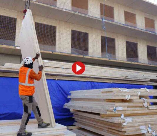 El edificio con 42 viviendas en madera ya se está levantado en Sant Martí El edificio con 42 viviendas en madera ya se está levantado en Sant Martí
