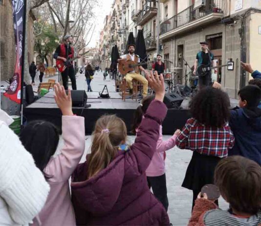 La Escuela Casas del Clot estrena nuevo entorno pacificado La Escuela Casas del Clot estrena nuevo entorno pacificado