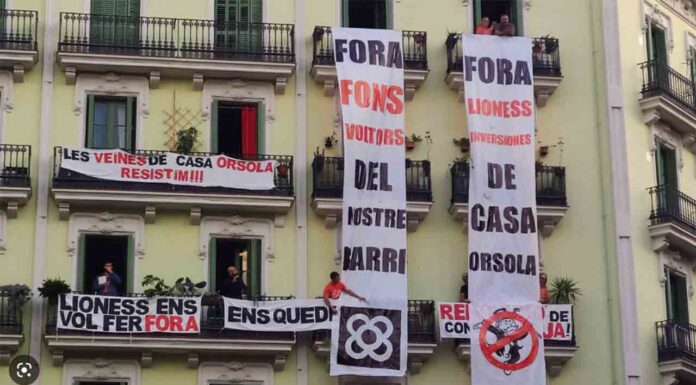 Suspendido el primer desahucio de uno de los vecinos de la Casa Orsola Suspendido el primer desahucio de uno de los vecinos de la Casa Orsola