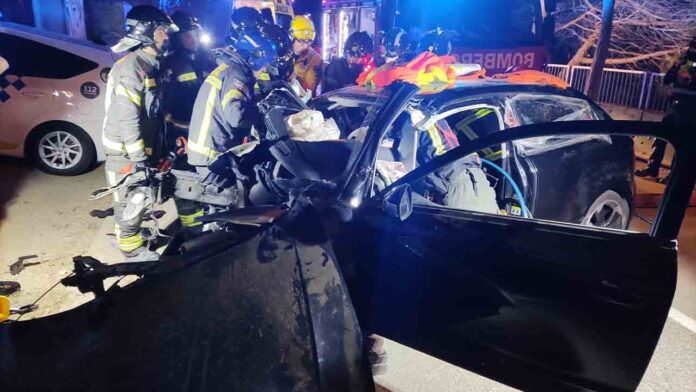 Dos heridos críticos y uno grave en un accidente en la Carretera Alta de Roquetes
