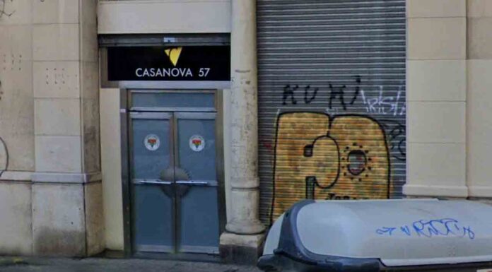 Cinco intoxicados, dos de ellos críticos, en una sauna del Eixample Cinco intoxicados, dos de ellos críticos, en una sauna del Eixample