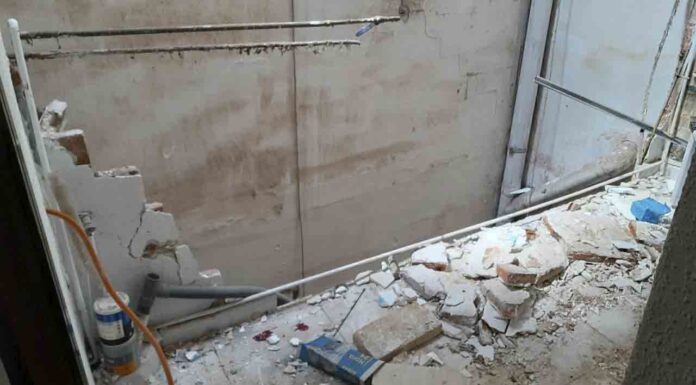 Una explosión por una fuga de gas en un piso de El Raval deja tres heridos Una explosión por una fuga de gas en un piso de El Raval deja tres heridos