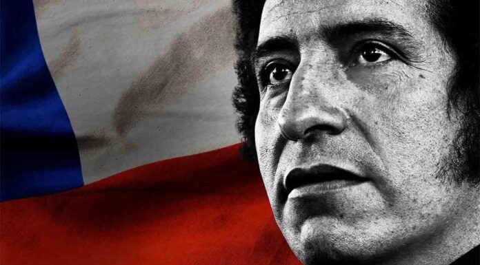 Barcelona homenajeará a Víctor Jara con el concierto ‘Mil guitarres’ en el 50 aniversario de su asesinato Barcelona homenajeará a Víctor Jara con el concierto 'Mil guitarres' en el del 50 aniversario de su asesinato