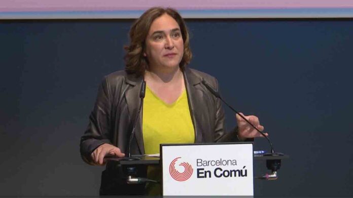 Barcelona en Comú cierra la lista a las municipales con 41 personas