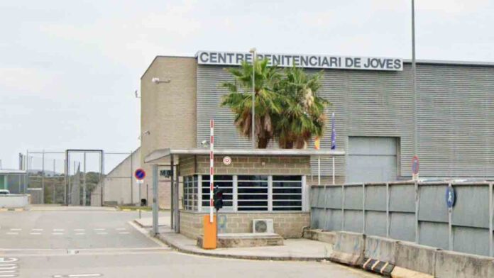 Un preso de Quatre Camins recibe numerosas puñaladas de otros dos internos