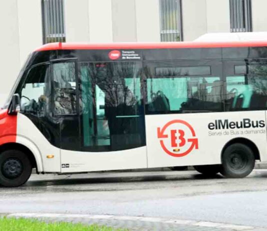 Nou Barris suma una nueva línea de bus a demanda Nou Barris suma una nueva línea de bus a demanda