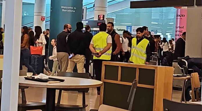 Máxima tensión en el Aeropuerto de El Prat entre taxistas y piratas Máxima tensión en el Aeropuerto de El Prat entre taxistas, Mossos y piratas