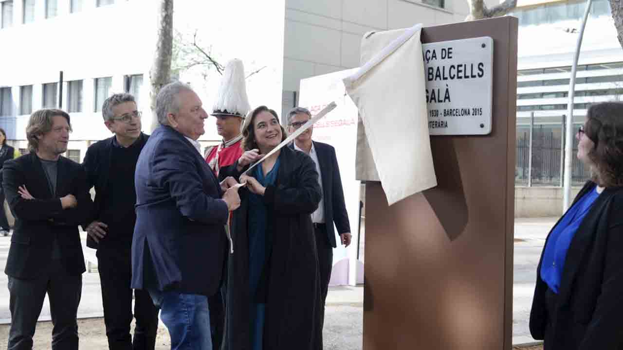 Barcelona inaugura la plaza Carmen Balcells