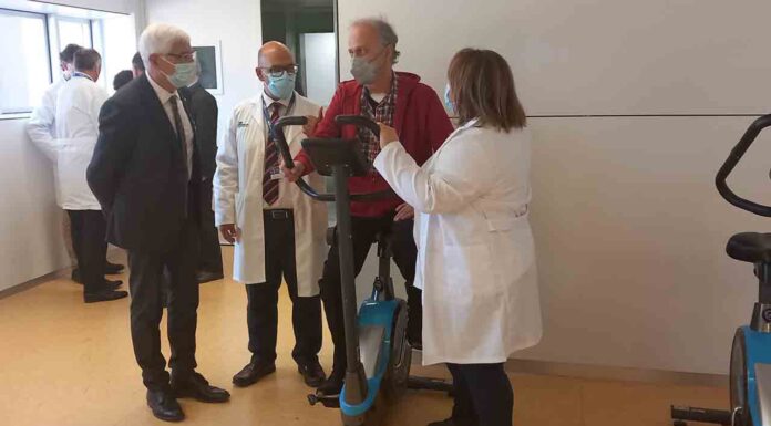 Vall d’Hebron hace el primer trasplante de pulmón en el mundo sin abrir el tórax Vall d'Hebron hace el primer trasplante de pulmón en el mundo sin abrir el tórax