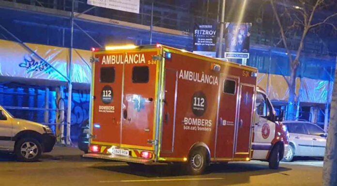 Muere una mujer en el incendio de un piso en la calle Balmes Muere una mujer en el incendio de un piso en la calle Balmes