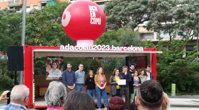 «Barcelona obre camí», el lema de la campaña de Ada Colau para el 28-M «Barcelona obre camí», el lema de la campaña de Ada Colau para el 28-M