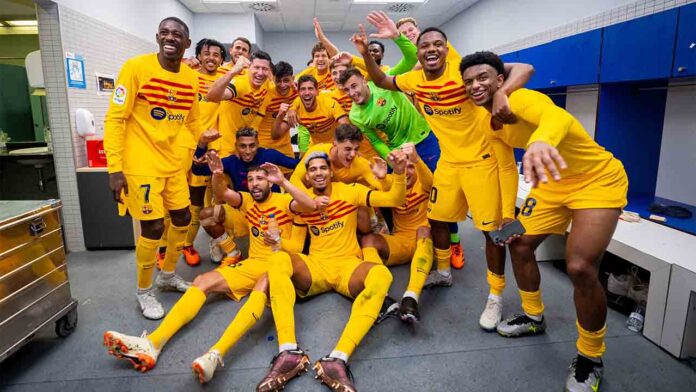 El Barça se proclama campeón de la Liga y hunde al Espanyol