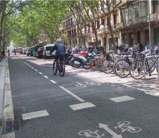 Entra en servicio el carril bici de la Ronda Sant Pere Entra en servicio el carril bici de la Ronda Sant Pere