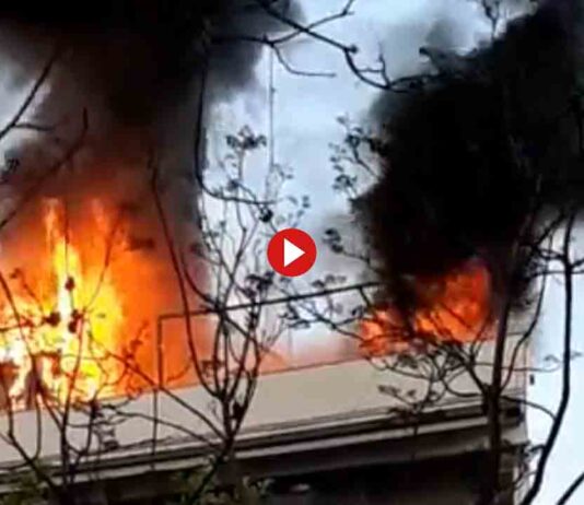 Incendio en la azotea de un edificio de Sant Andreu Incendio en la azotea de un edificio de Sant Andreu