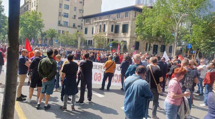 Manifestación de conductores para reclamar la jubilación a los 60 años Manifestación de conductores para reclamar la jubilación a los 60 años