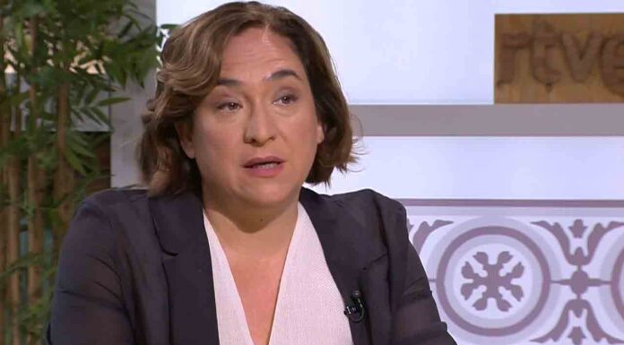 Ada Colau propone una triple alcaldía con Collboni y Maragall Ada Colau propone una triple alcaldía con Collboni y Maragall