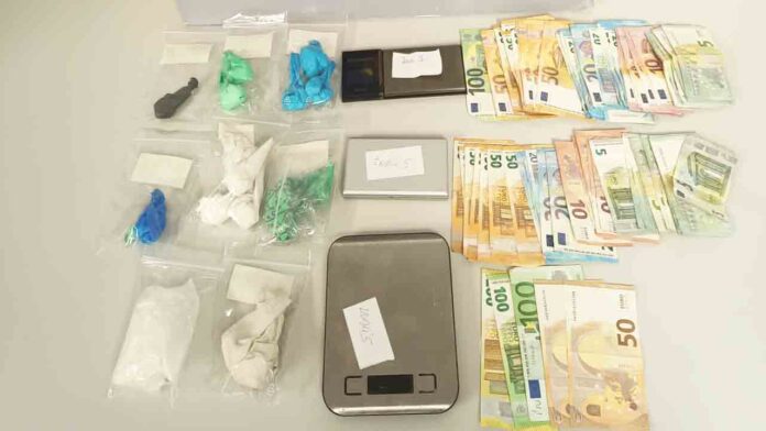 Cuatro detenidos por robos e incautación de cocaína y heroína en Ciutat Vella