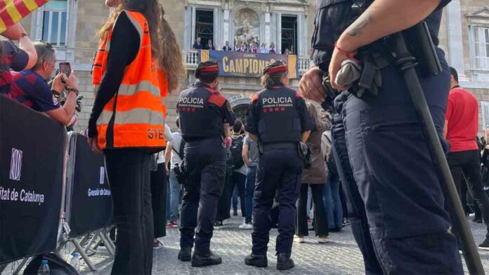 Detenido por un delito sexual en la celebración del Barça en plaza Sant Jaume