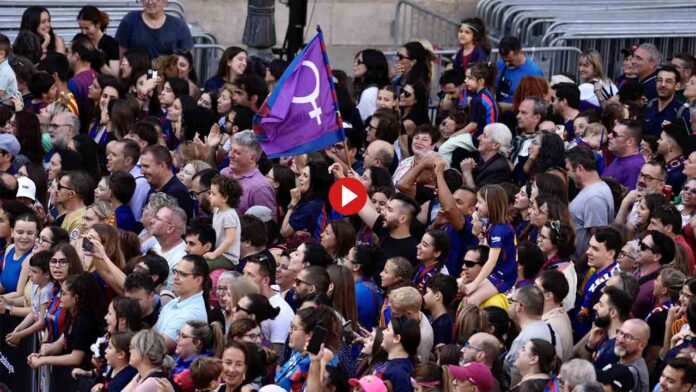 EL Barça vuelve a celebrar la Champions en la plaza de Sant Jaume