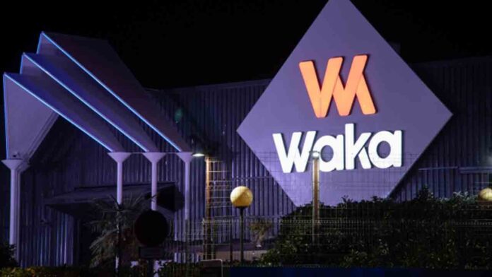 Investigan a dos porteros de la discoteca Waka por xenofóbia