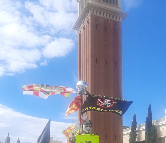 El taxi anuncia movilizaciones el 5 de septiembre Movilización del taxi en la Plaza de España