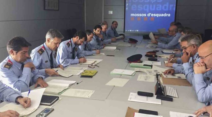 Reunión extraordinaria de los Mossos por la violaciones en Badalona Reunión extraordinaria de los Mossos por la violaciones en Badalona