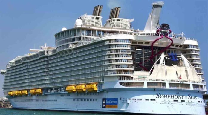 Symphony of the Seas, el barco de 361 metros asiduo en Barcelona Symphony of the Seas, el barco de 361 metros asiduo en Barcelona