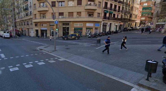 Atropellado por un NitBus tras ser empujado a la calzada Atropellado por un NitBus tras ser empujado a la calzada