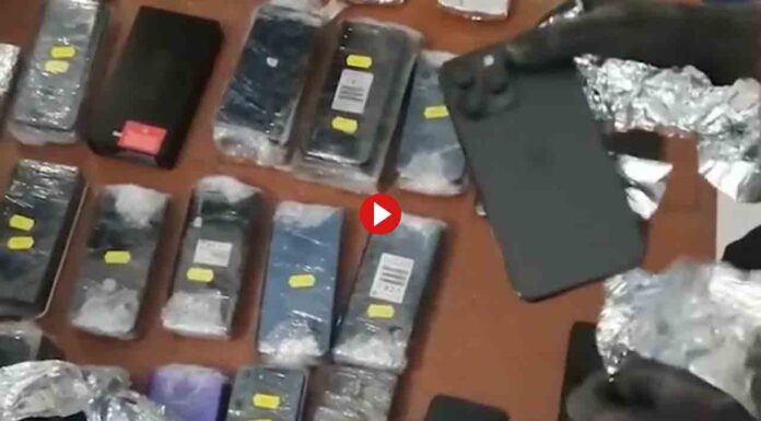 Los Mossos recuperan en Hospitalet 195 móviles robados Los Mossos recuperan en Hospitalet 195 móviles robados