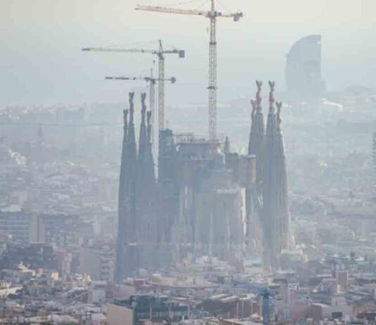 Una intrusión de polvo africano dispara los niveles de partículas Una intrusión de polvo africano dispara los niveles de partículas