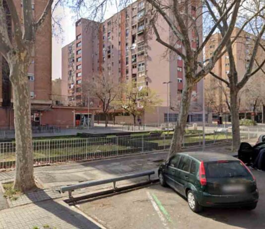 Una pelea en el barrio de El Besòs termina con tres Mossos heridos Una pelea en la barrio de El Besòs termina con tres Mossos heridos