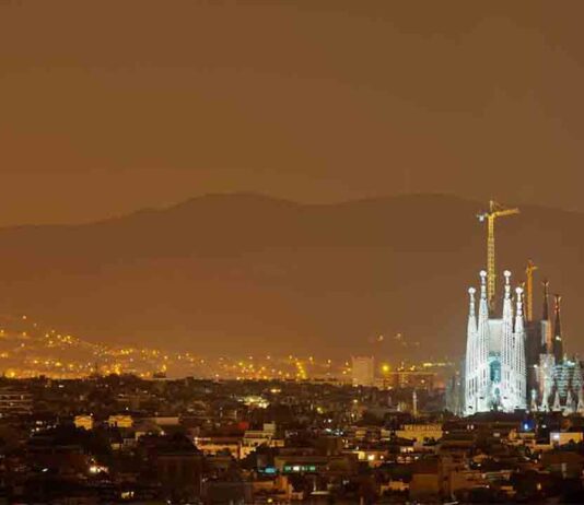 11 millones del impuesto de turismo para cultura y retorno al turismo Barcelona de noche