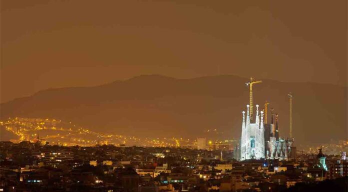 11 millones del impuesto de turismo para cultura y retorno al turismo Barcelona de noche