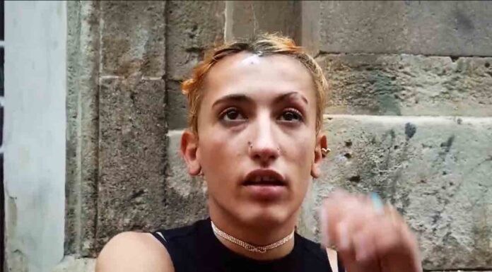 El Ayuntamiento asumirá los gastos funerarios de la chica fallecida por la caída de una palmera El Ayuntamiento asumirá los gastos funerarios de la chica fallecida por la caída de una palmera