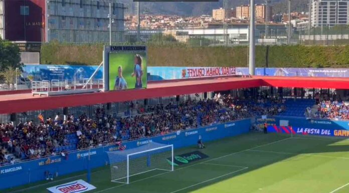 El público del estadio Johan Cruyff pide la dimisión de Luis Rubiales El público del estadio Johan Cruyff pide la dimisión de Luis Rubiales