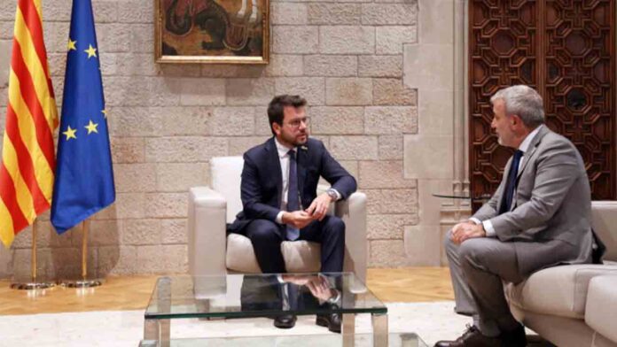 Primer encuentro institucional entre Aragonès y Collboni
