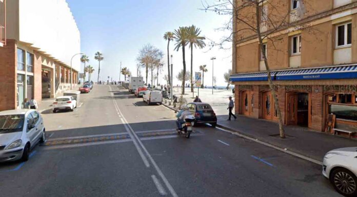 Pelea a navajazos en la Barceloneta, hay tres heridos, uno de ellos muy grave Pelea a navajazos en la Barceloneta, hay tres heridos, uno de ellos muy grave