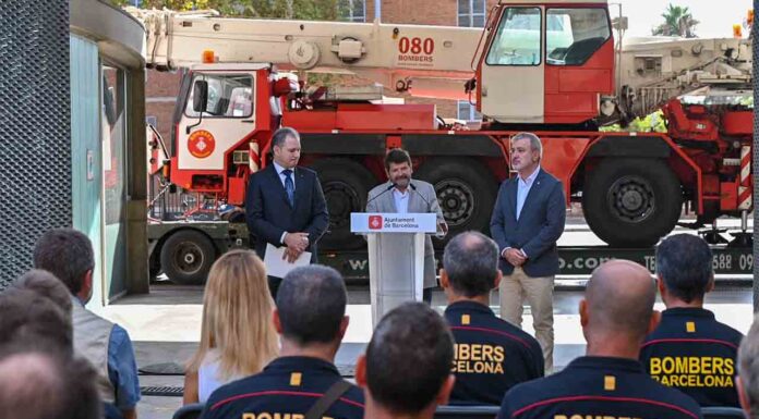 Barcelona envía otros dos camiones de bomberos a Ucrania Barcelona envía otros dos camiones de bomberos a Ucrania
