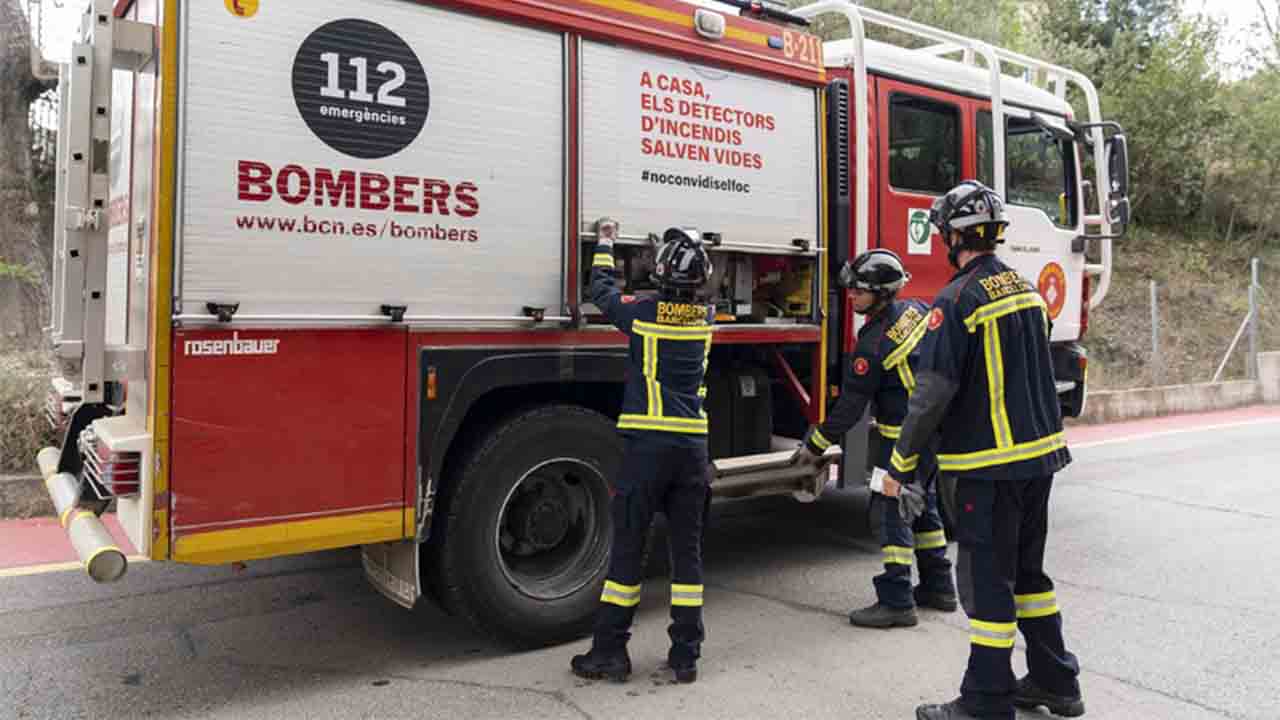 Evacuado el parking Saba de Urquinaona por un incendio