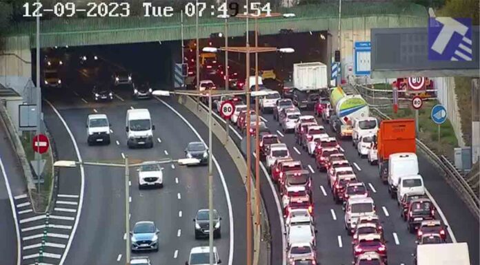 Ya hay fecha para comenzar a cubrir la Ronda de Dalt Cola kilométricas en la Ronda de Dalt por un vehículo averiado