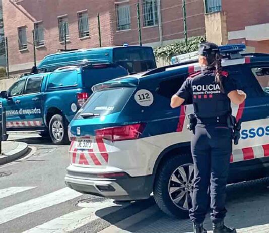 Detenido el hombre atrincherado en un piso de Sarrià Detenido el hombre atrincherado en un piso de Sarrià