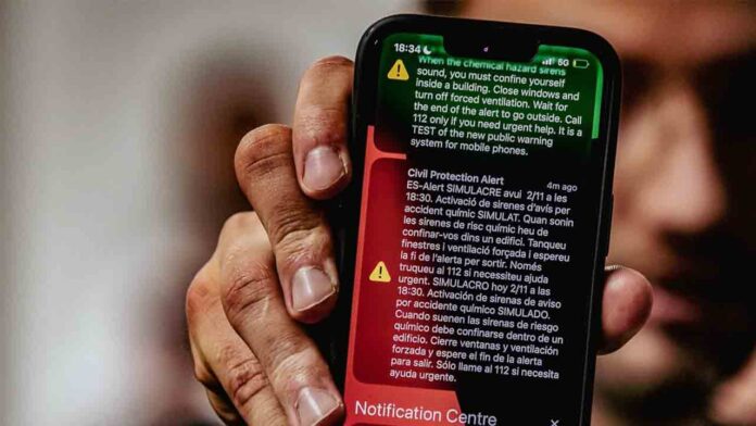 Protecció Civil hará una prueba de alertas en los móviles en Barcelona el día 14