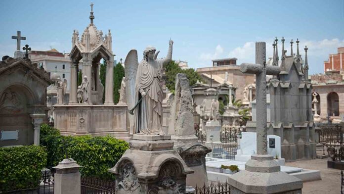 Cementiris de Barcelona amplía el horario por Todos los Santos
