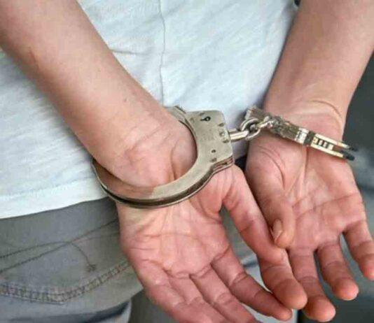 Detenido tras robar una cadena de oro de 1.000 euros en Santa Caterina Detenido tras robar una cadena de oro de 1.000 euros en Santa Caterina