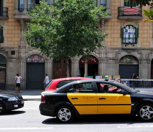El taxi gratuito de la Baixada de la Glòria en Gràcia se reactivará en noviembre El taxi gratuito de la Baixada de la Glòria en Gràcia se reactivará en noviembre