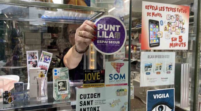 Inaugurada la red de puntos lilas en el barrio de Sant Antoni Inaugurada la red de puntos lilas en el barrio de Sant Antoni