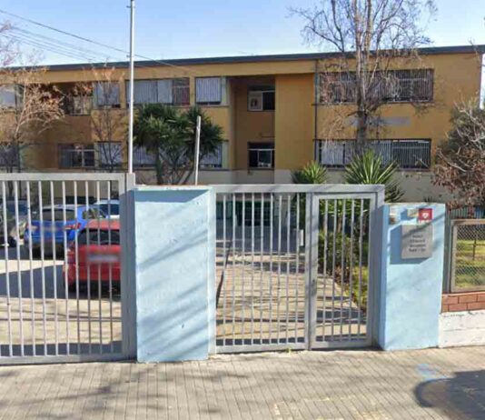 Un niño de 12 años apuñala a una compañera en el Instituto Rubió i Ors de Hospitalet Un niño de 12 años apuñala a una compañera en el Instituto Rubió i Ors de Hospitalet