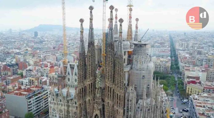 ¿Cómo puedes visitar gratis la Sagrada Familia? La Sagrada Familia celebra la finalización del conjunto de los Evangelistas